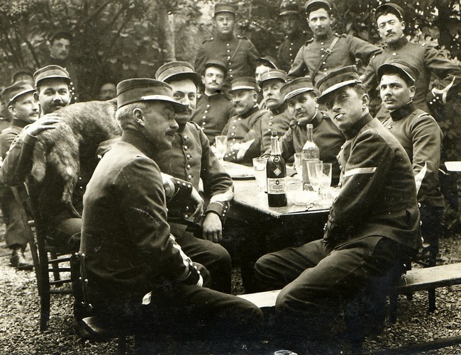 soldiers drinking absinthe